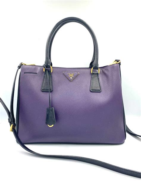 bolsa prada roxa|bolsa ombro prada.